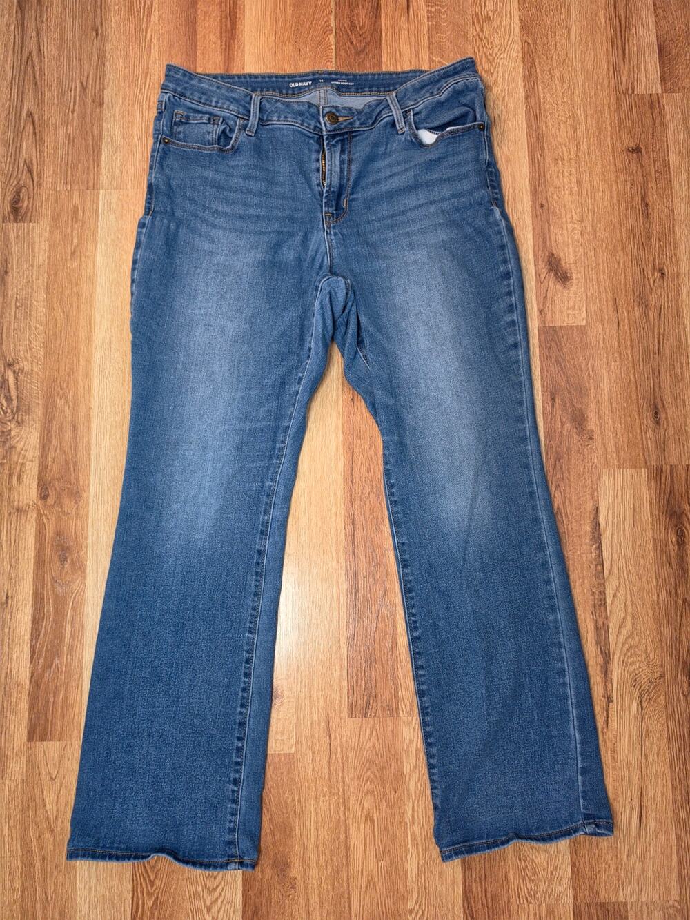 Old Navy Mid Rise Kicker Boot Cut Jeans Size 14 Short Blue Stretch Denim